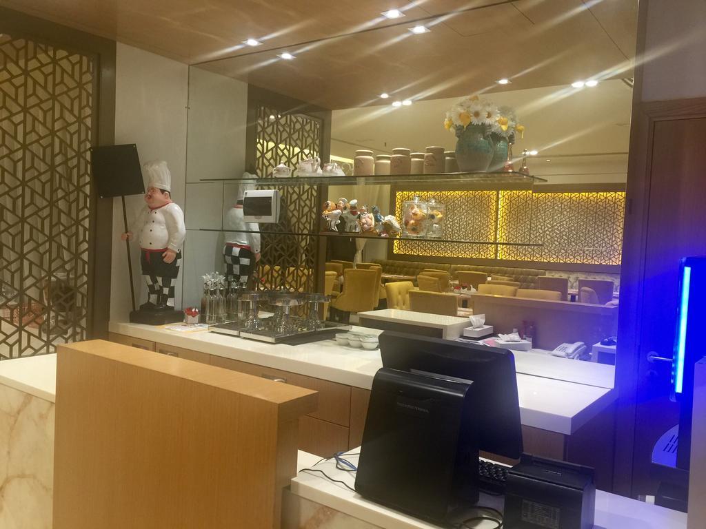 Royal Falcon Hotel Dubai Dış mekan fotoğraf