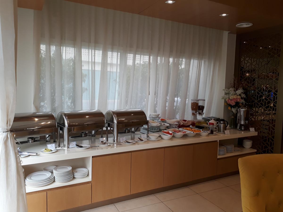Royal Falcon Hotel Dubai Dış mekan fotoğraf