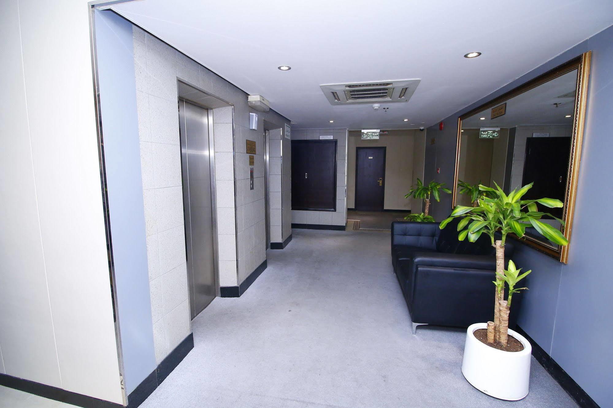 Royal Falcon Hotel Dubai Dış mekan fotoğraf